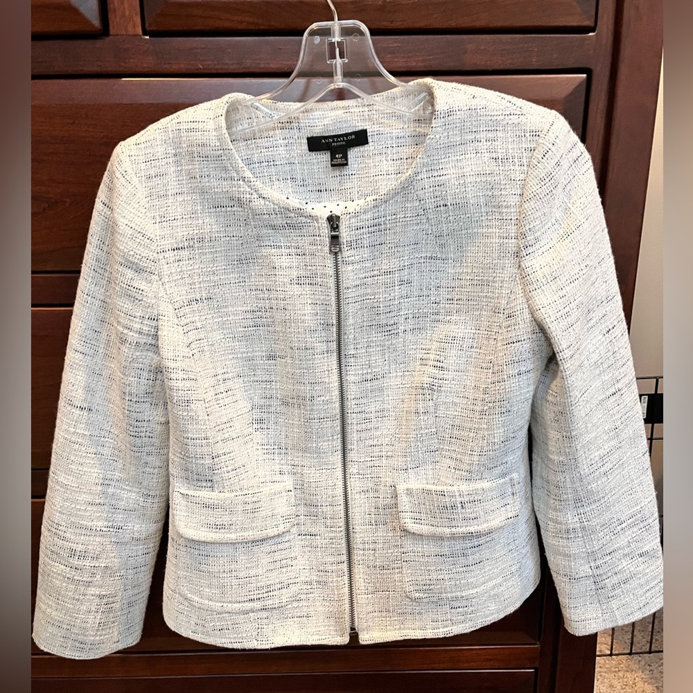 Ann Taylor Women’s Black / White / Gray Jacket 4 Petites